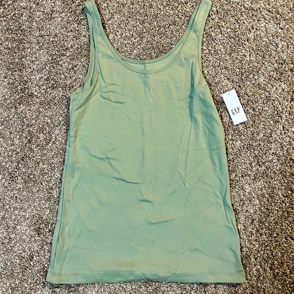 GAP Tops Nwt Gap Favorite Tank Poshmark